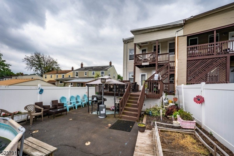 1110 Walnut St #1 - Photo 2 of 2