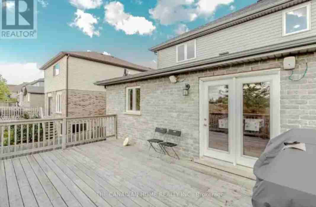 21 Woodhatch Crescent - Photo 3 of 23