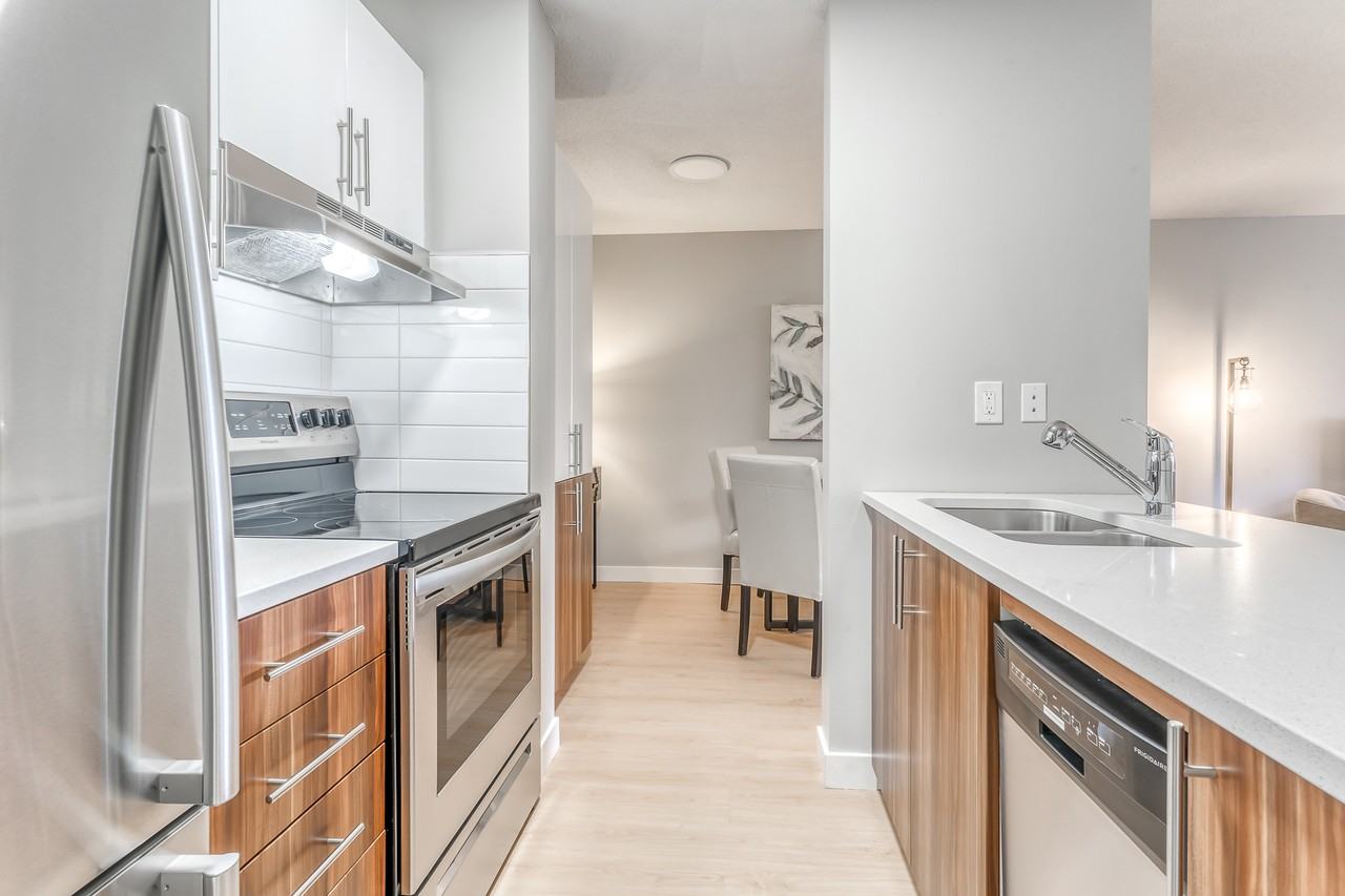 Windsor Arms - Photo 2 of 22