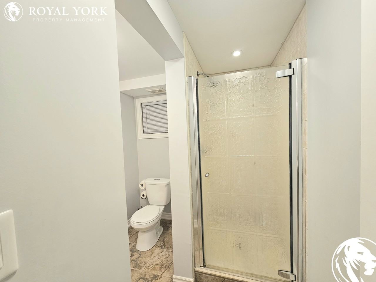 202 Columbia Rd - Photo 2 of 33