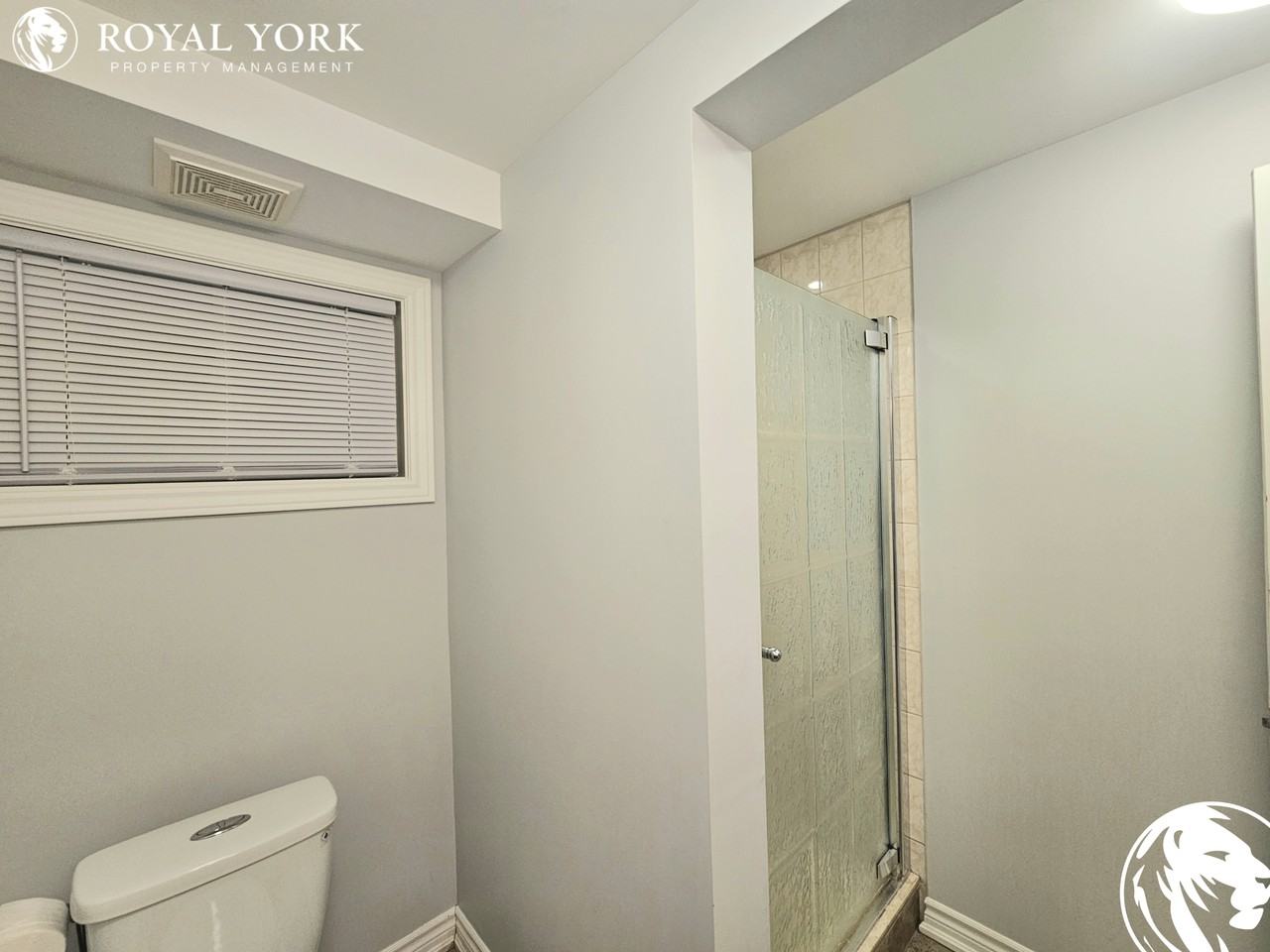 202 Columbia Rd - Photo 3 of 33