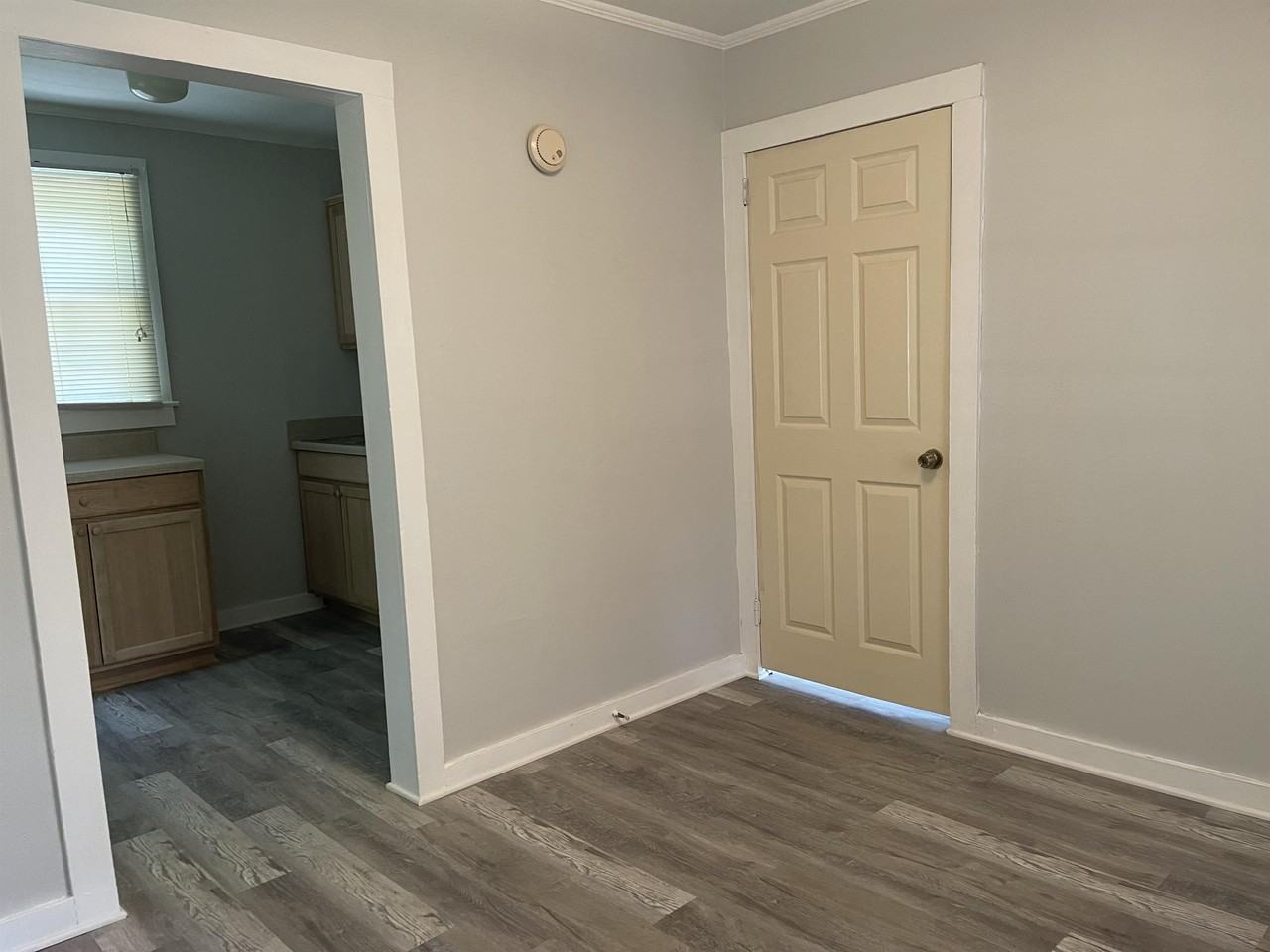 205 Chicago AvenueUnit B #1 - Photo 7 of 11