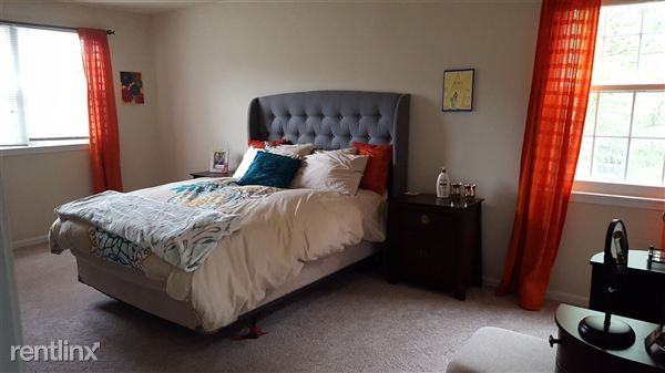 4845 W Braddock Rd - Photo 2 of 3