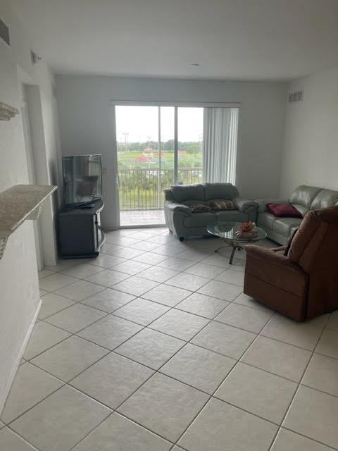 7725 Yardley Dr #407 - Photo 2 of 19