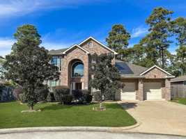 featured image of 9222 Memorial Grove Dr #1