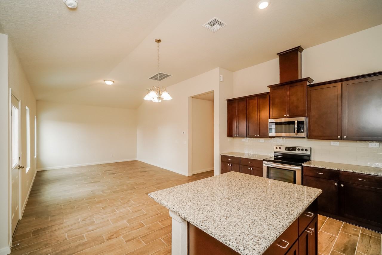 1348 Rios Meadow Dr - Photo 4 of 12