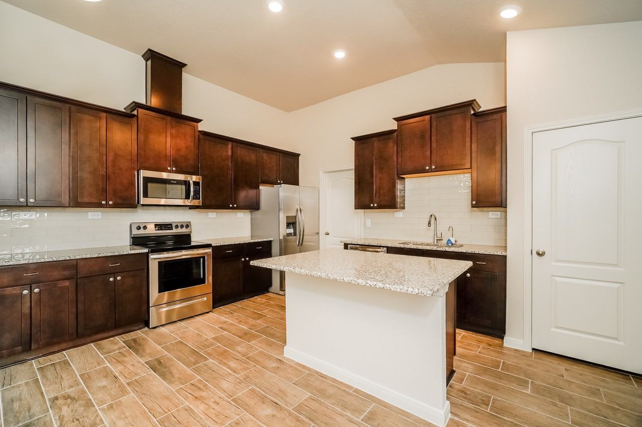 1348 Rios Meadow Dr - Photo 5 of 12