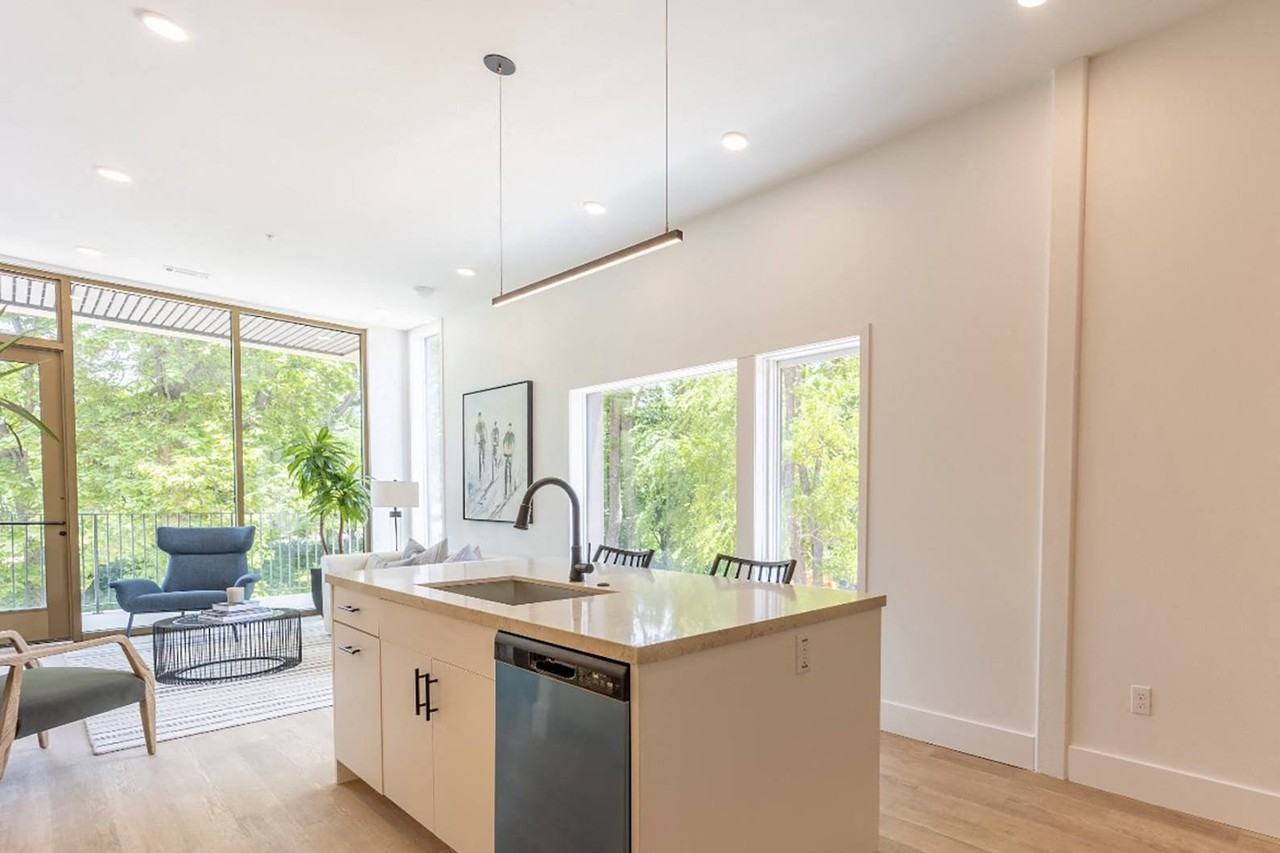 The Howard - Photo 5 of 38