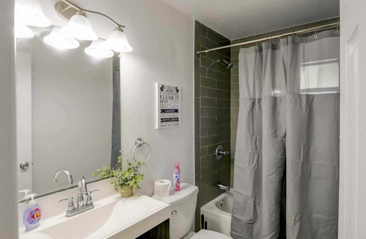 N 20th St - Photo 4 of 17