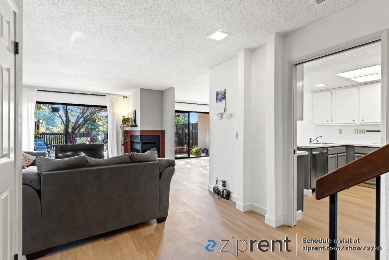 3690 Rocky Creek Ct - Photo 2 of 20