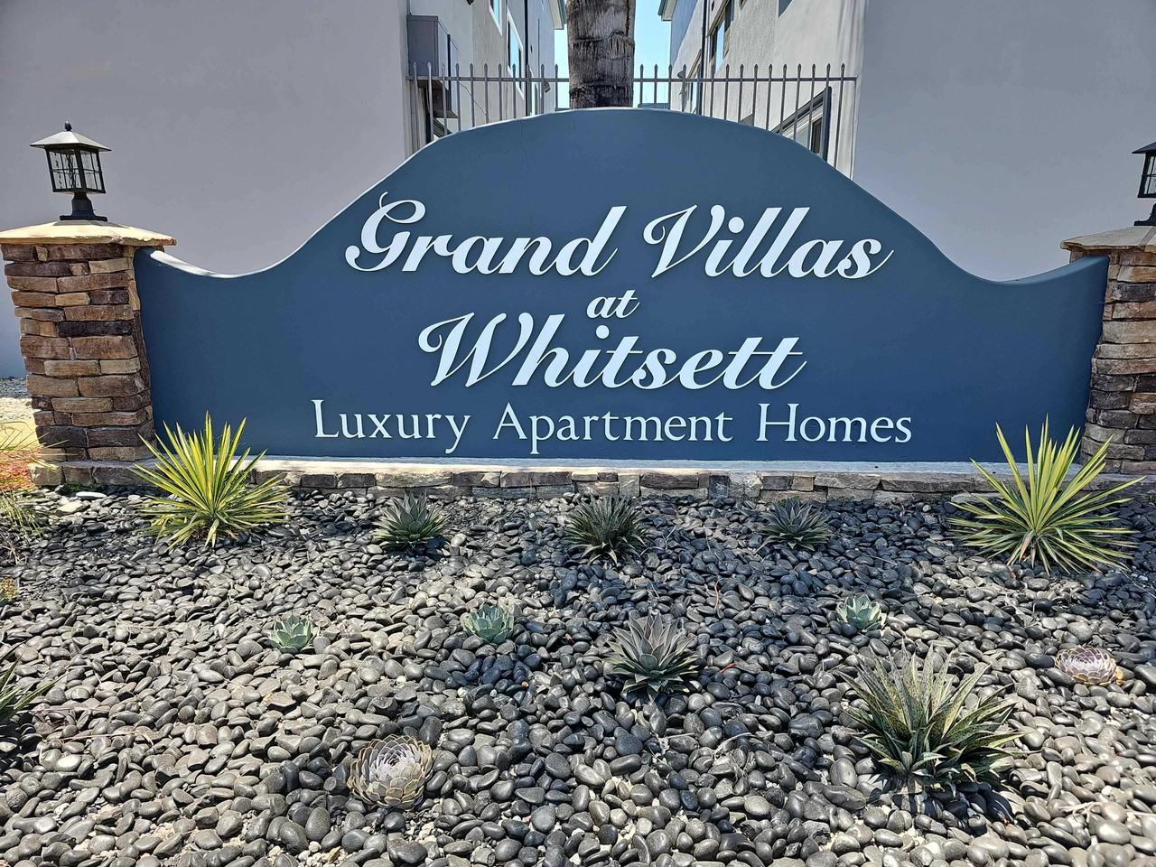 Whitsett Ave - Photo 2 of 48