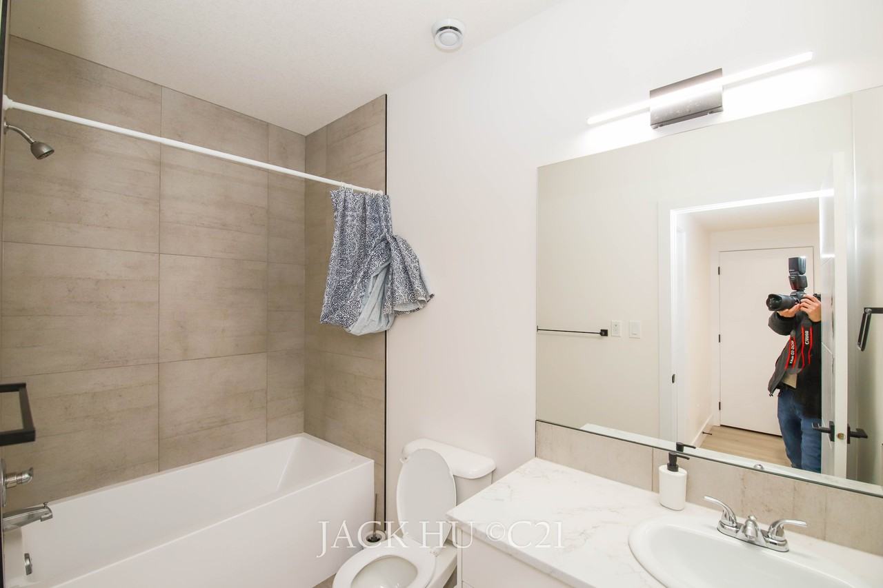 10746 75 Avenue Northwest - Photo 7 of 13