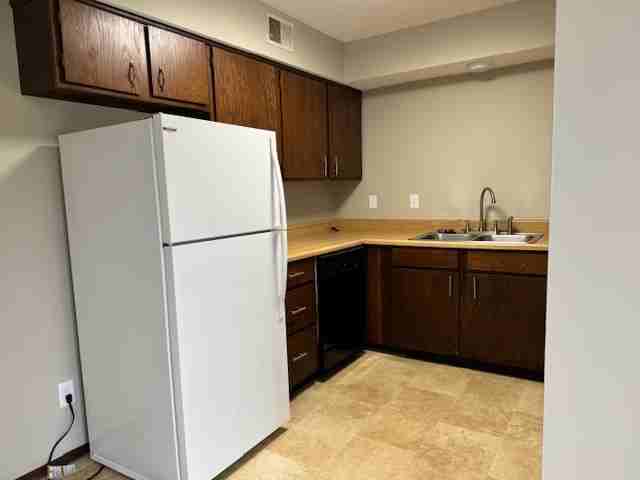2800 Monmouth Court #D - Photo 6 of 16