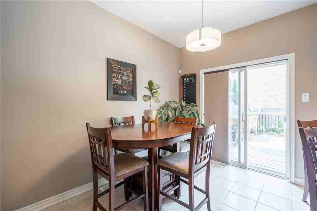 65 Glendarling Crescent - Photo 3 of 5