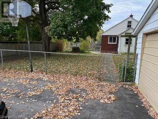 6152 Carlton Avenue - Photo 2 of 5