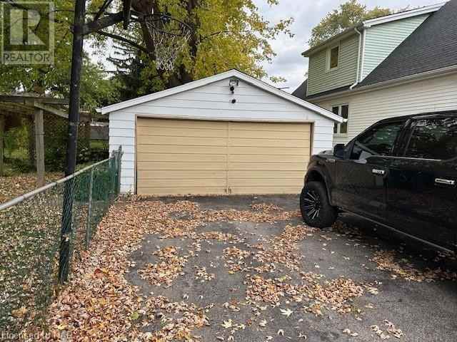 6152 Carlton Avenue - Photo 3 of 5