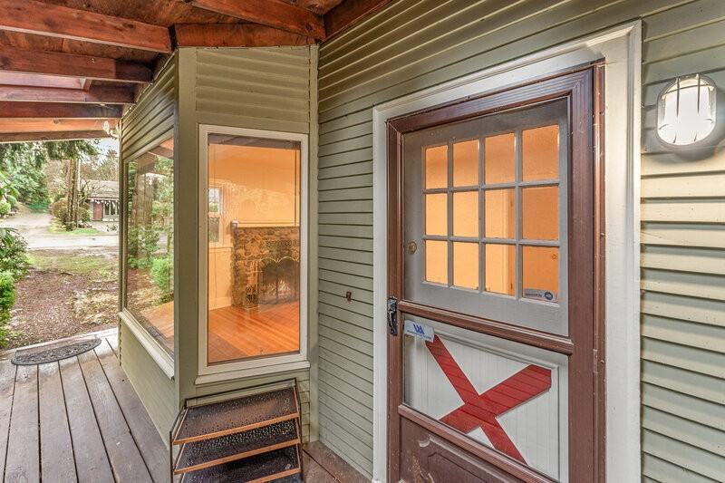 3844 Ne 87th St - Photo 4 of 20