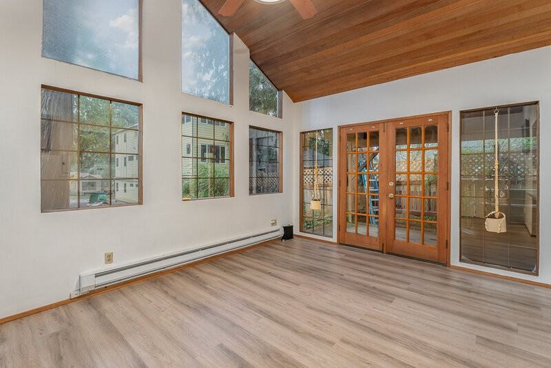 3844 Ne 87th St - Photo 5 of 20