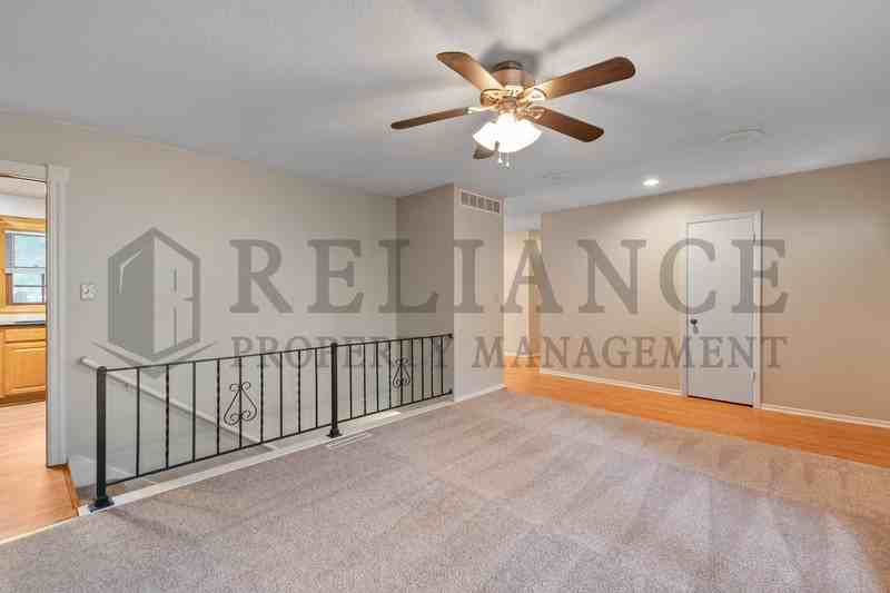 1116 S Barlow St - Photo 3 of 29