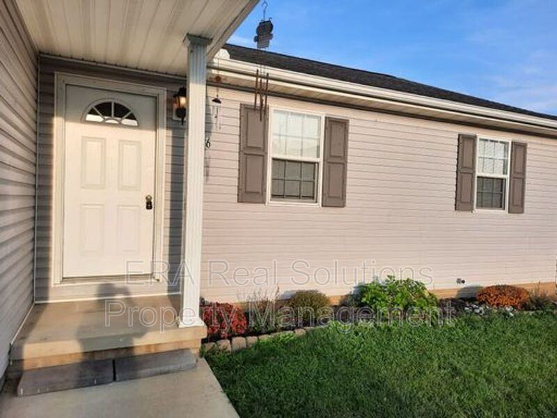 1066 N West St - Photo 2 of 14