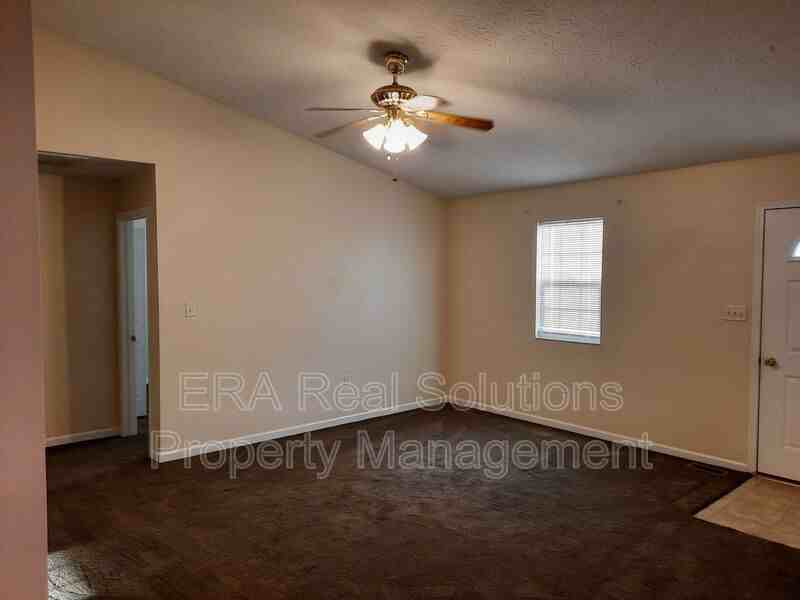 1054 N West St - Photo 2 of 12