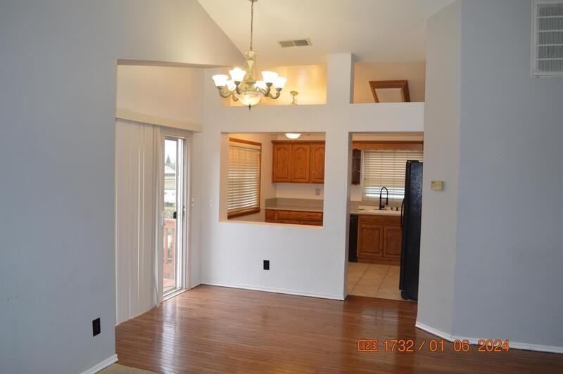 1561 Spring Ct - Photo 5 of 50