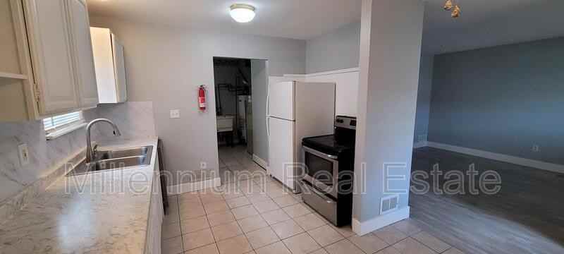 21156 Woodward St - Photo 3 of 18