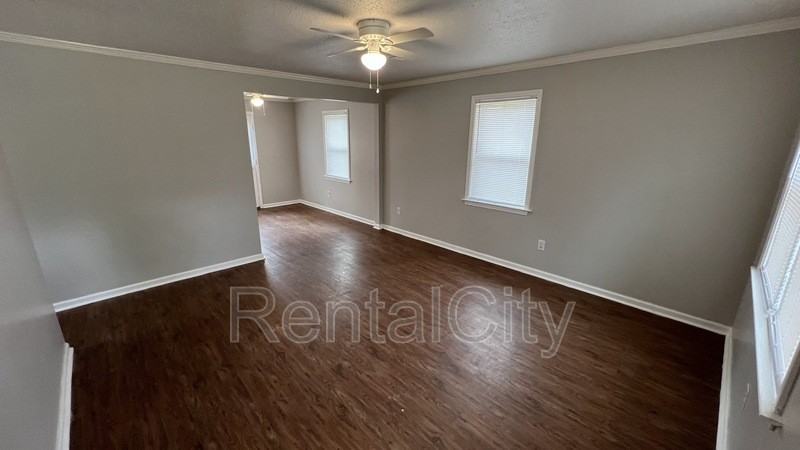 45 Navy Dr - Photo 3 of 16