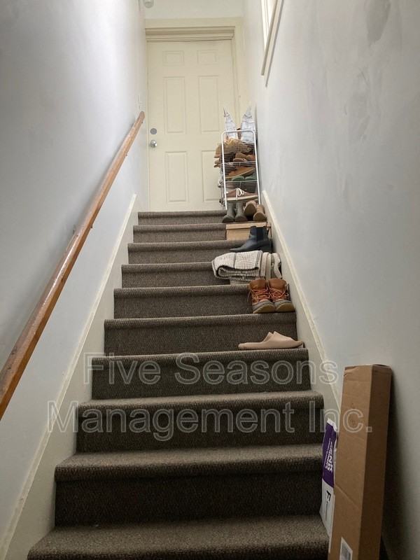 17 Drew St - Photo 3 of 14