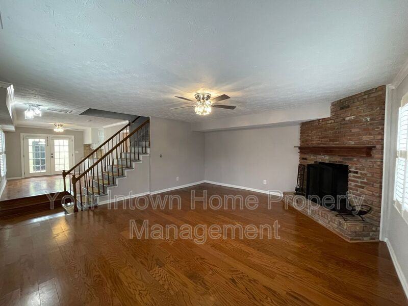 228 Fairview Ave #228 - Photo 3 of 26