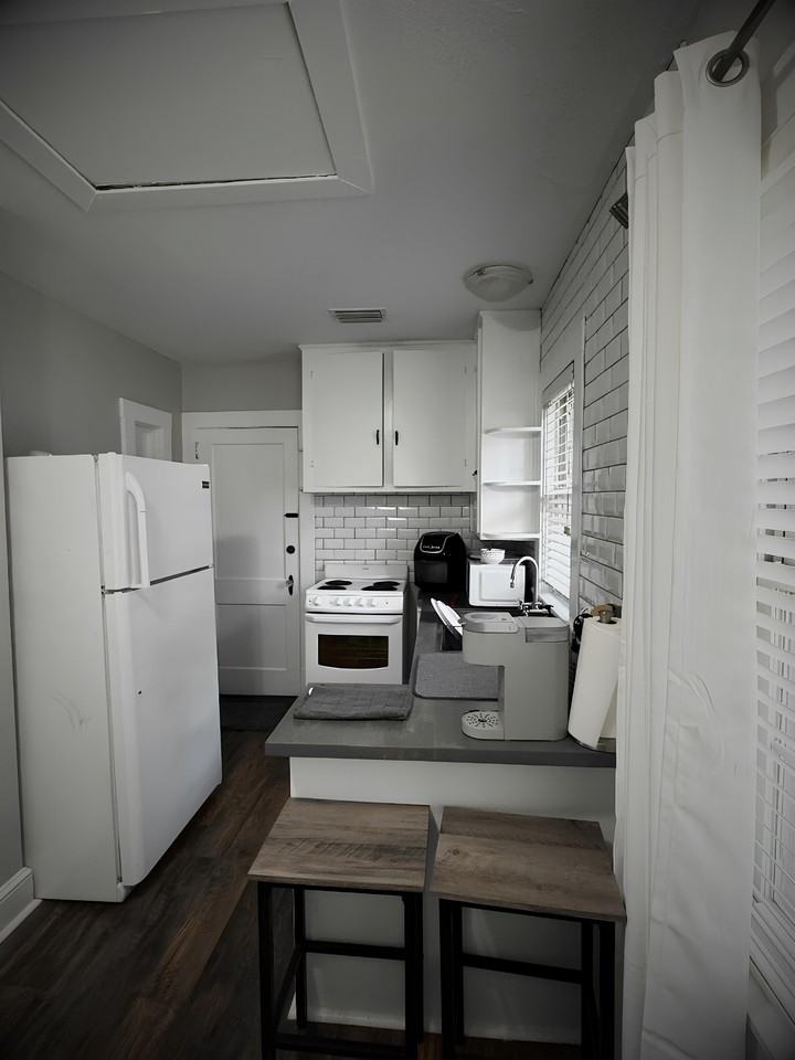 317 De Soto St #2 - Photo 6 of 9