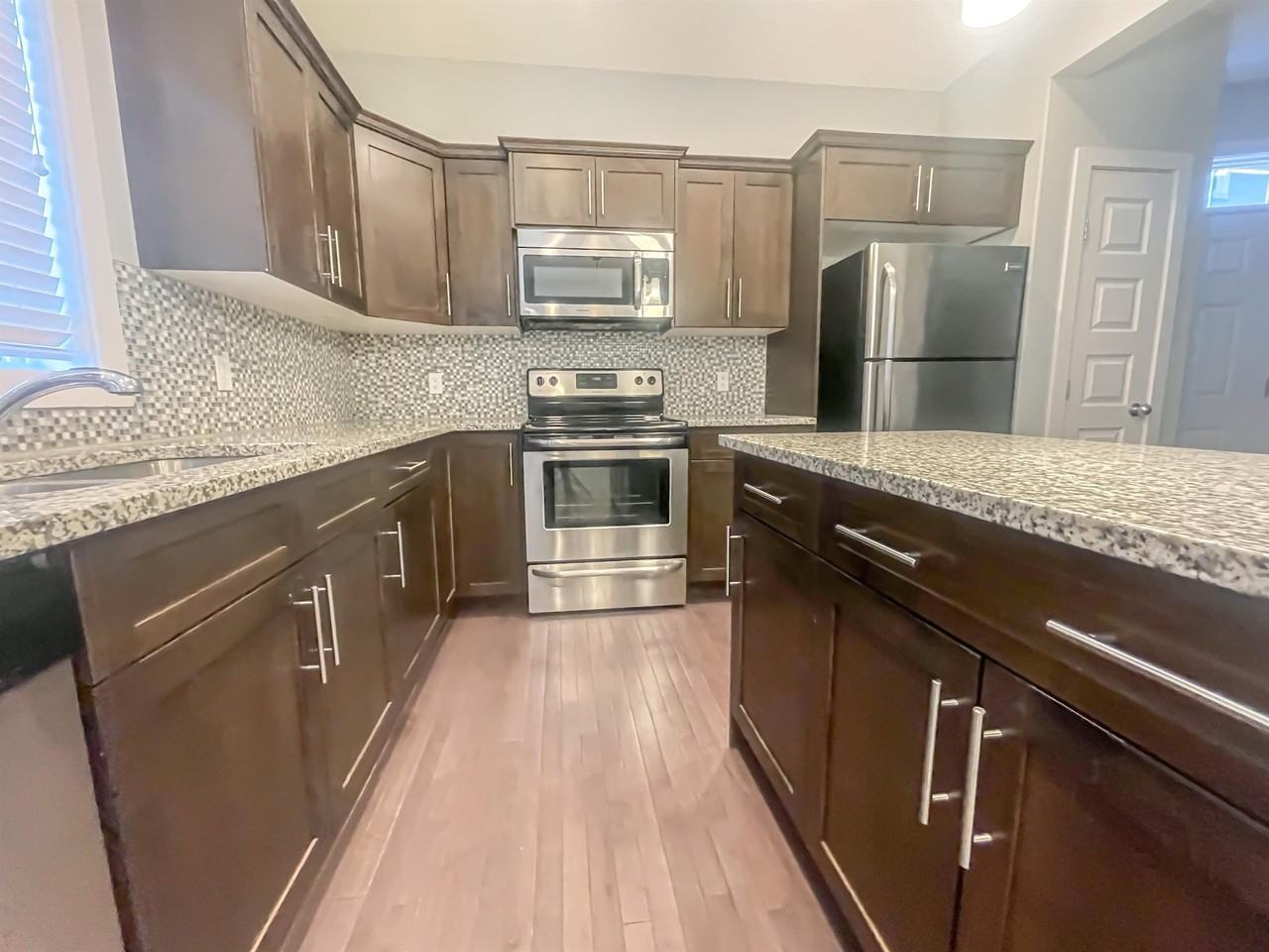 109 29 Avenue Northwestunit 2 #2 - Photo 2 of 25