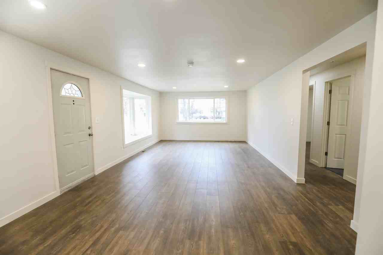 5113 N Mcdonald Rd #1 - Photo 3 of 14