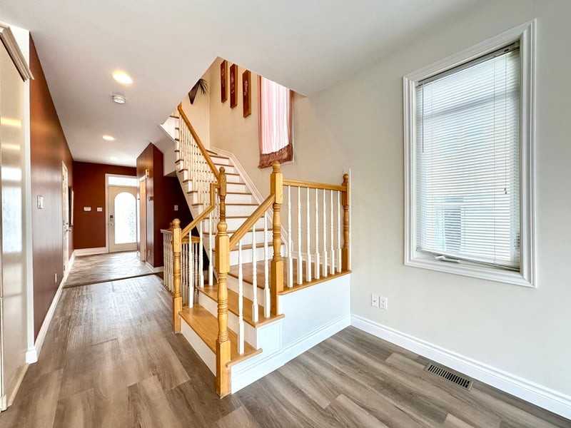 156 Parkin Cir - Photo 2 of 14