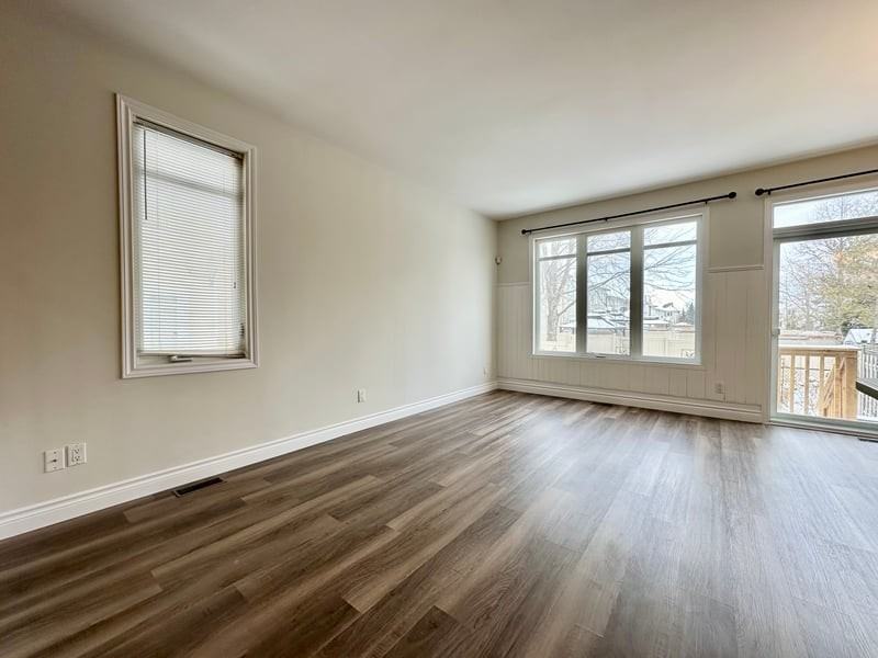 156 Parkin Cir - Photo 3 of 14
