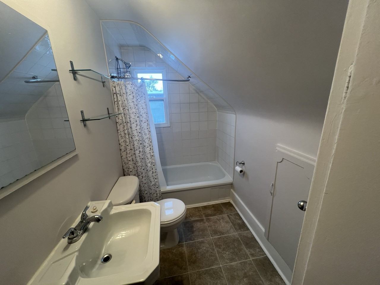 791 Upper Wellington St - Photo 3 of 13