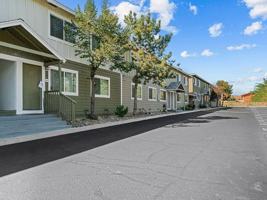 featured image of 950 Nutmeg Pl