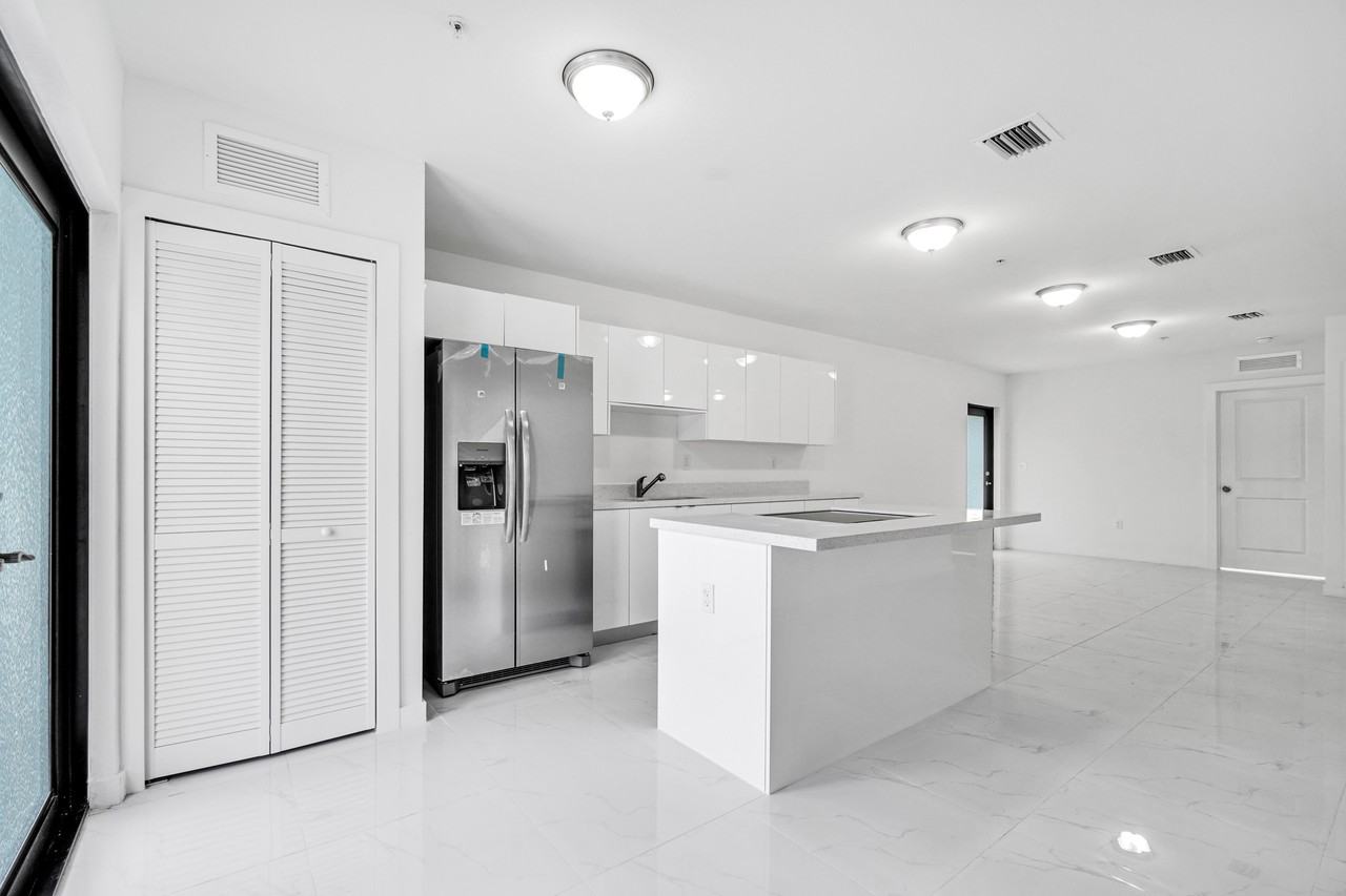 11790 Southwest 221st Street Road - Photo 3 of 7