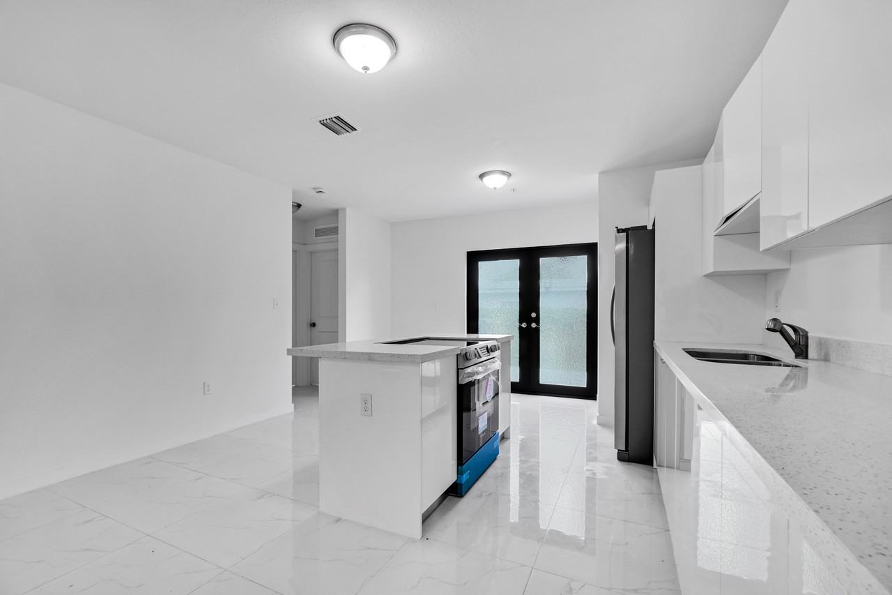 11790 Southwest 221st Street Road - Photo 2 of 7