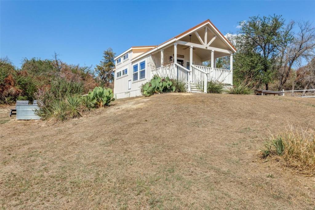 169 County Road 3672 - Photo 2 of 27