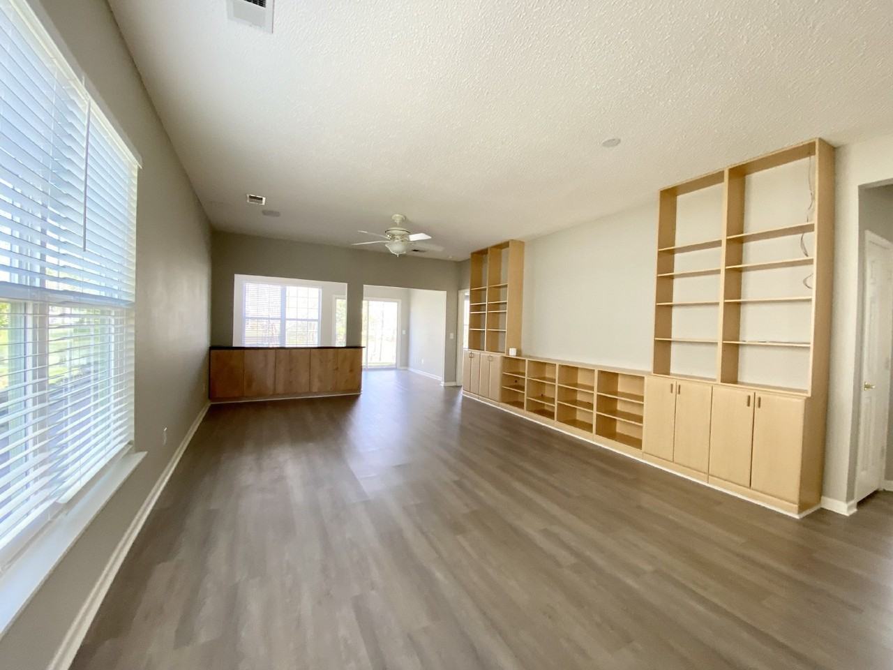 565 Colonel Thomas Heyward Rd - Photo 5 of 19