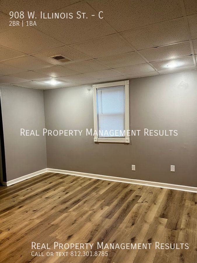 908 W Illinois St #C - Photo 3 of 12