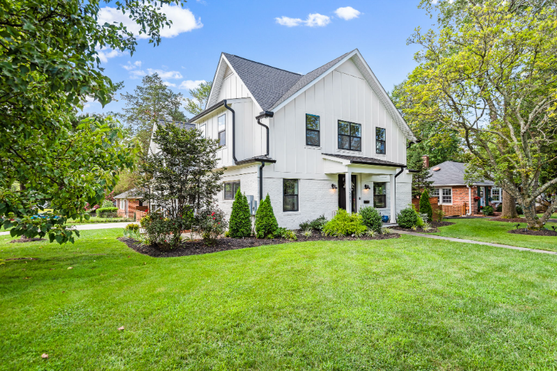 1501 Shenandoah Rd - Photo 2 of 50