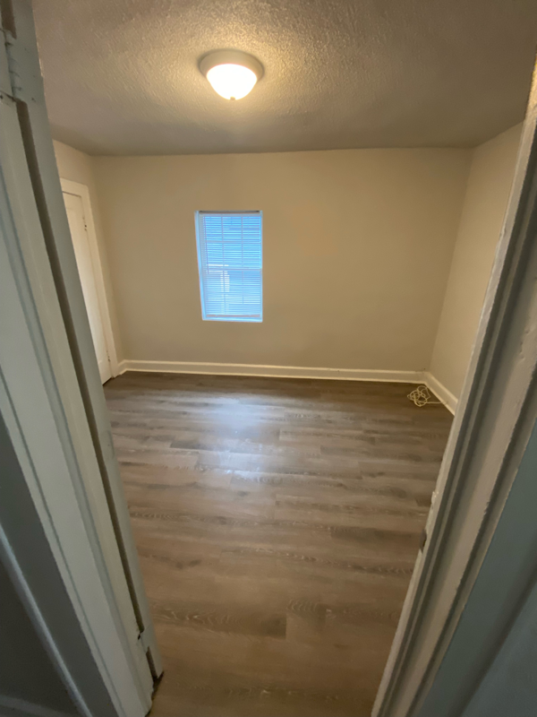 2822 N Park Ave - Photo 5 of 11