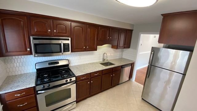 8022 W Center St Lowr - Photo 3 of 20