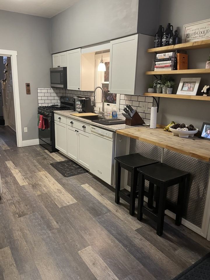 211 11th St #211 - Photo 2 of 19