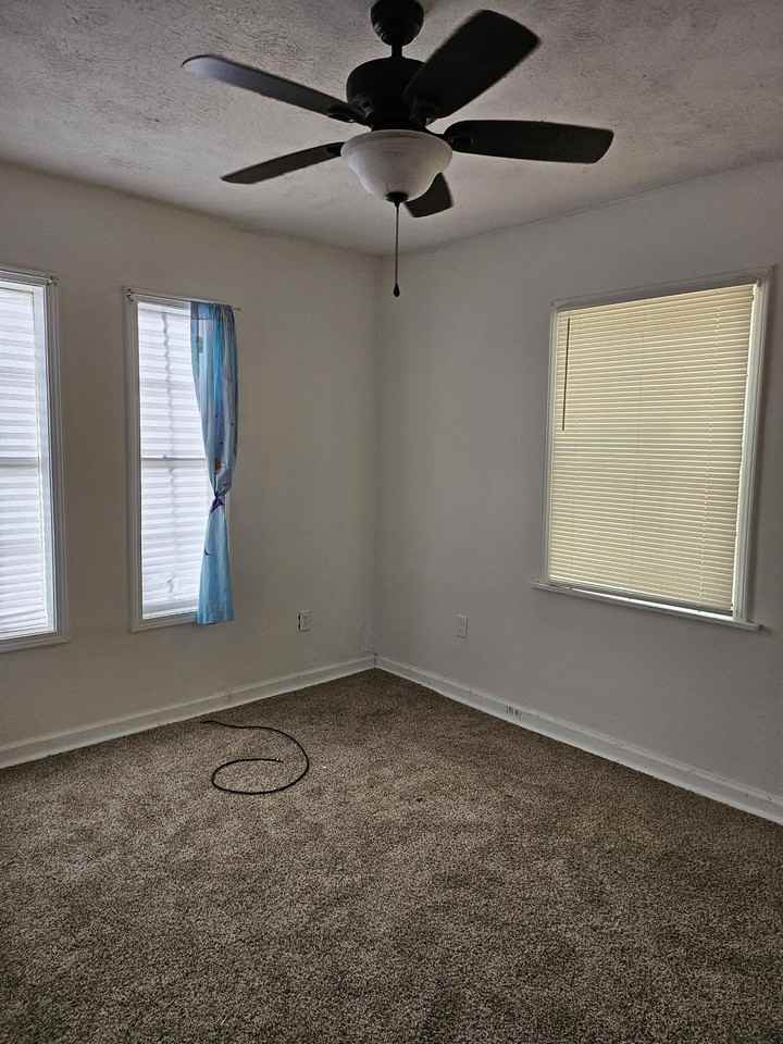 870 Crawford St #1 - Photo 6 of 6