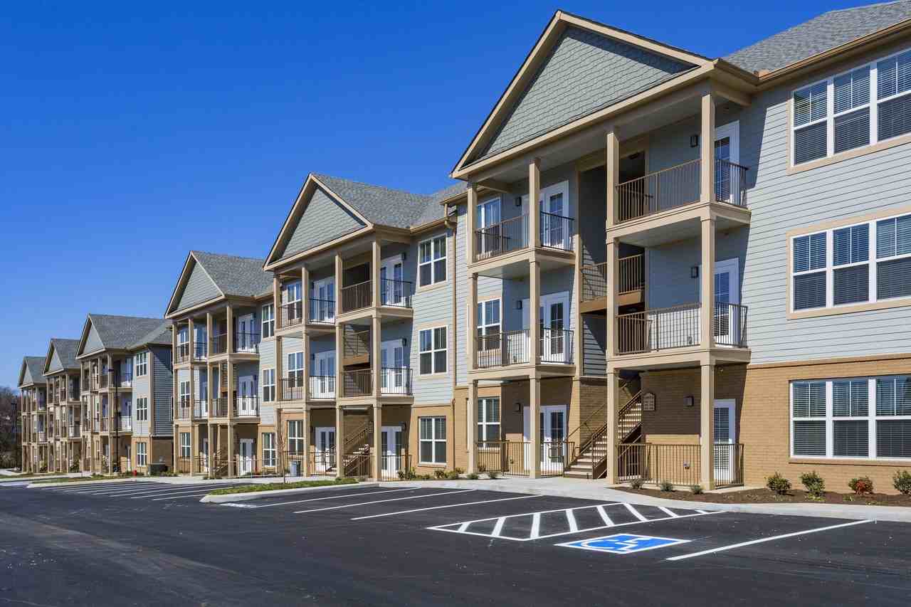 Madison Crest - Photo 2 of 21