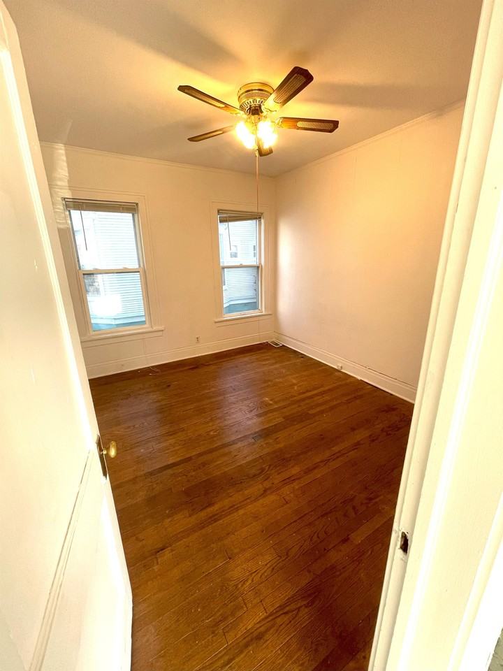 1447 College Avenue - Photo 2 of 11