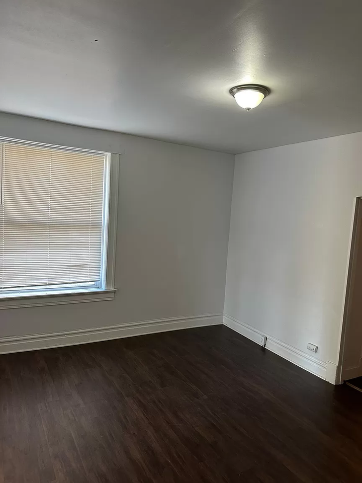 2919 Pestalozzi St #2 - Photo 2 of 10